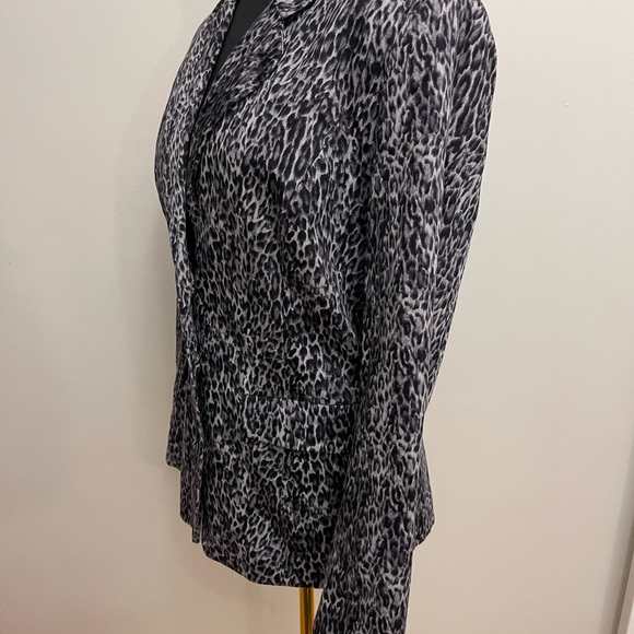 ✅SALE ✅ Capture European Leopard Jacket - Picture 5 of 11